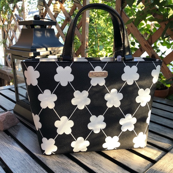 🆕♠️Kate Spade Tote - Picture 3 of 8